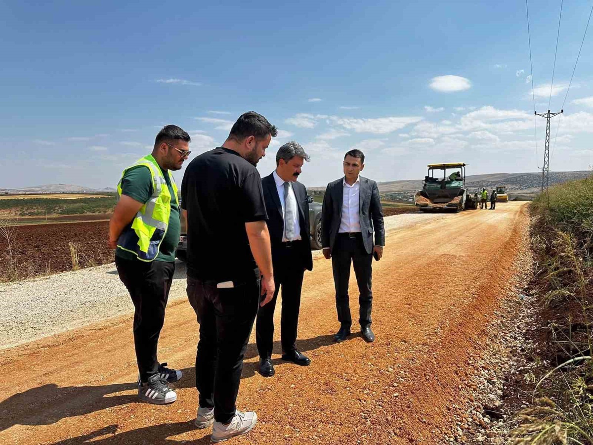 Adıyaman'da Sıcak Asfalt Çalışmaları İncelendi