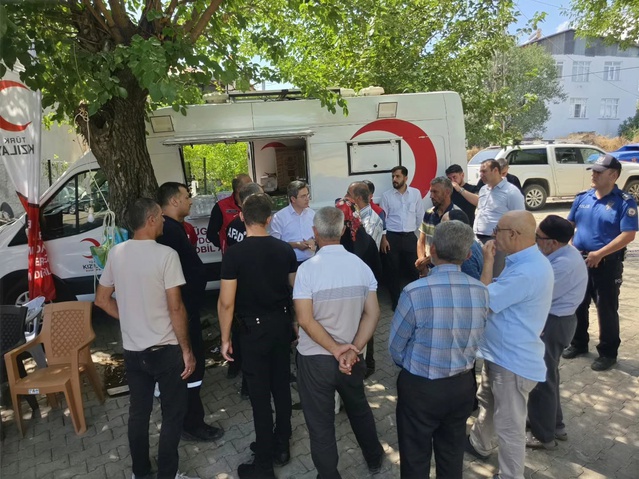 Kemaliye Kaymakamı Yangın Bölgesini Ziyaret Etti