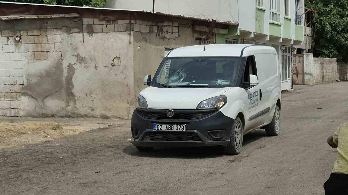 Adıyaman'da Motosiklet Kazası: Sürücü Yaralandı
