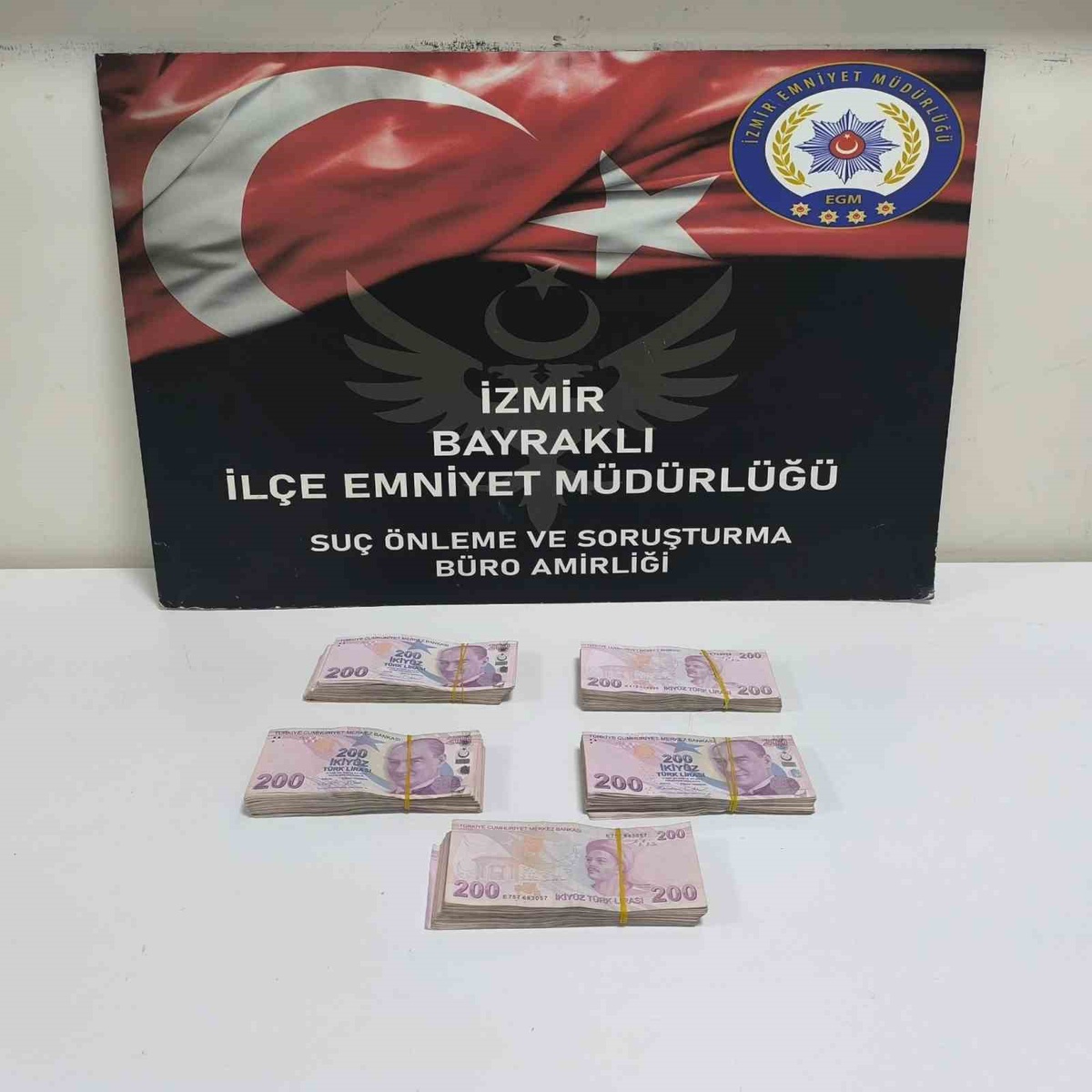 Noter Dönüşü Hırsızlık: 100 Bin Lira Kapıp Kaçtı