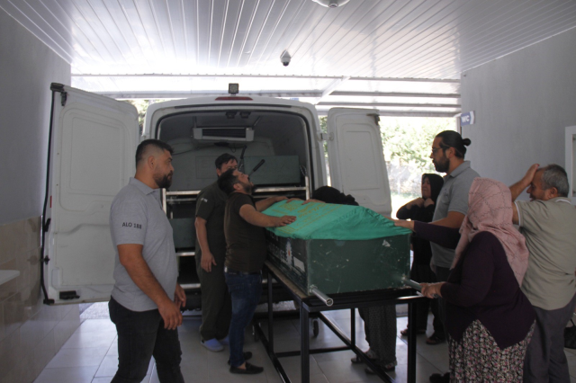 Servis Minibüsü Altında Kalan 1,5 Yaşındaki Bebek Hayatını Kaybetti