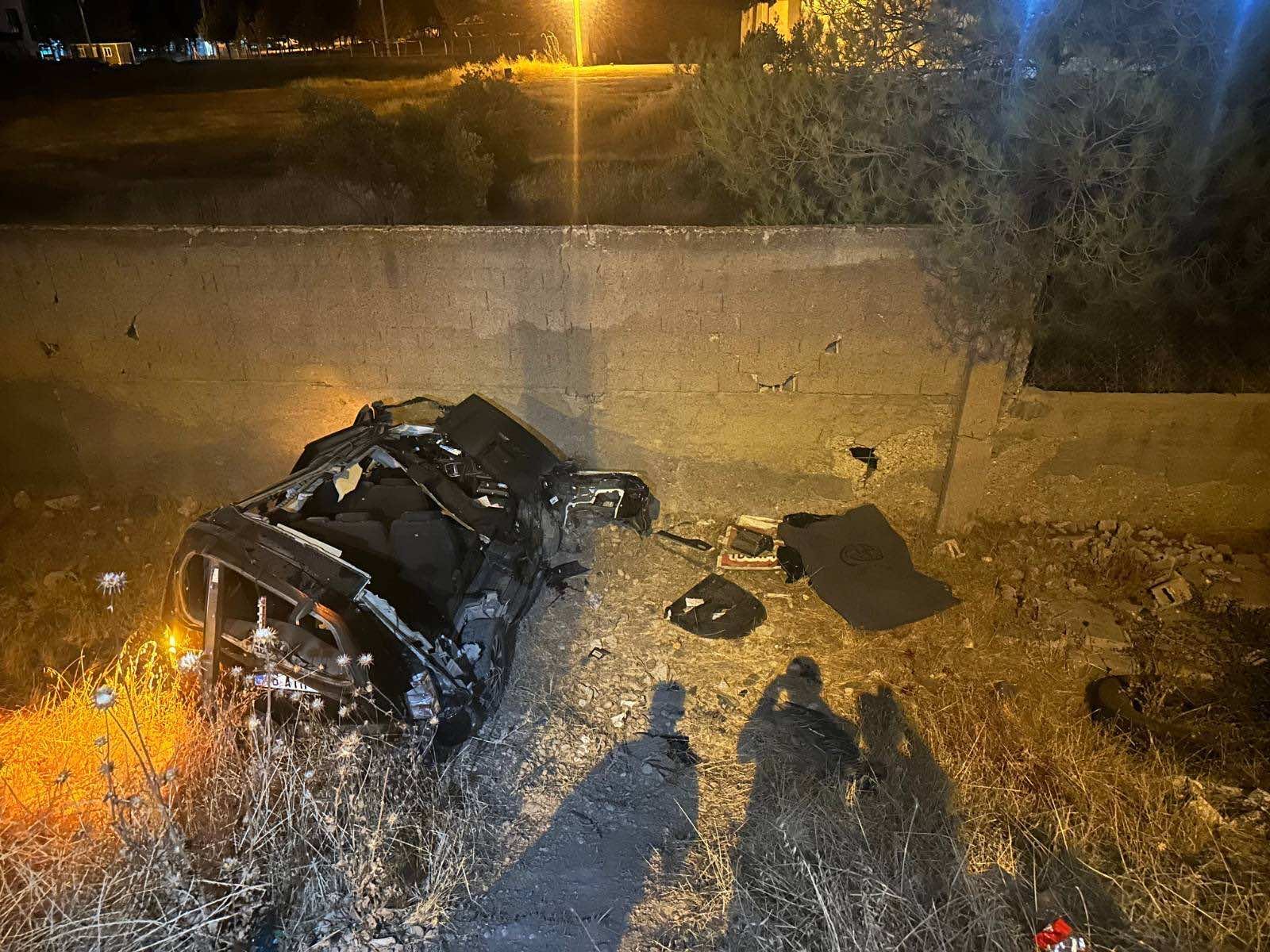 Pazarcık'ta Otomobil-Tır Kazası: 1 Ölü