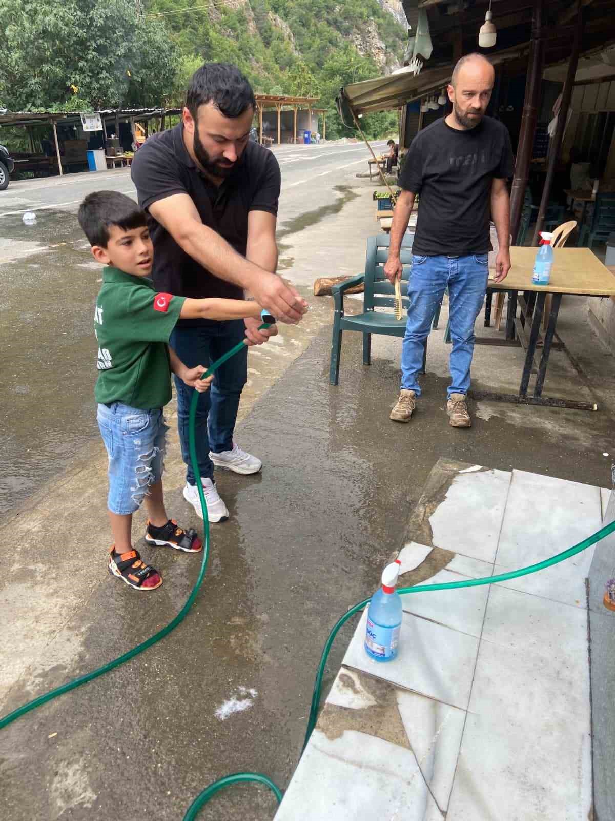 Şehit Fatih Çaybaşı Zafer Bayramı öncesi dualarla anıldı