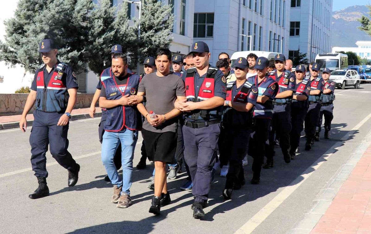 Denizli'de Haraç Çetesi Çökertildi