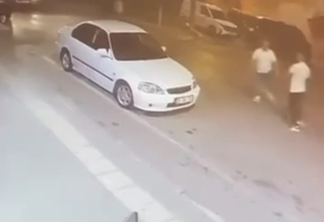 Bursa'da Kaldırımda Kavga