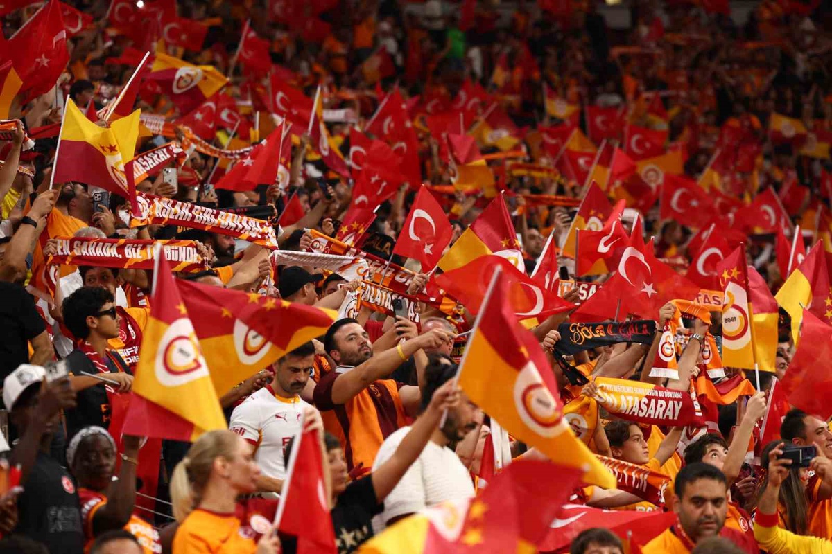 Galatasaray - Göztepe: 15 Dakika Golsüz Geçti