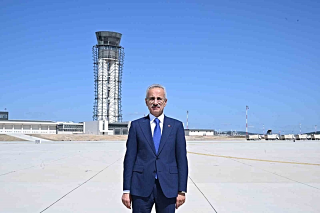 Vatandaş lisans almak için sıraya girdi