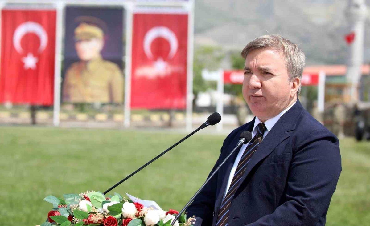 Erzincan Valisi Aydoğdu'dan 30 Ağustos Zafer Bayramı Mesajı
