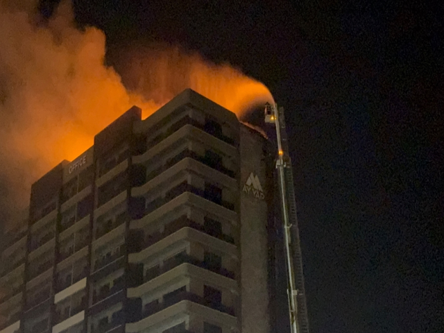 13 katlı plaza küle döndü! Nargile kömürü neden olmuş
