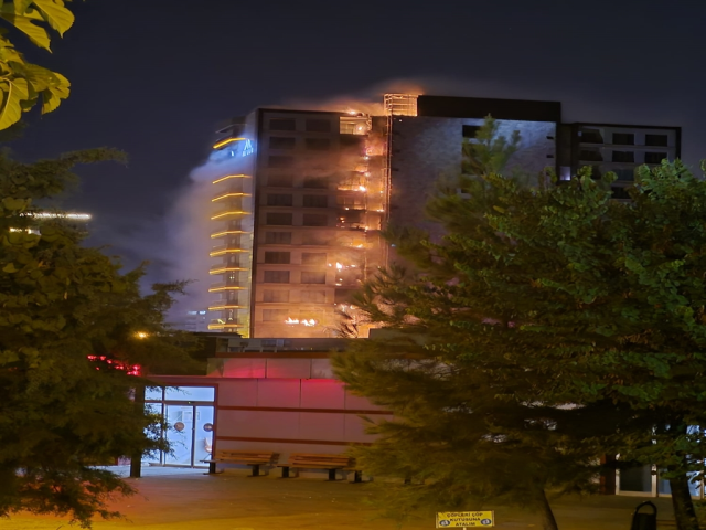 13 katlı plaza küle döndü! Nargile kömürü neden olmuş