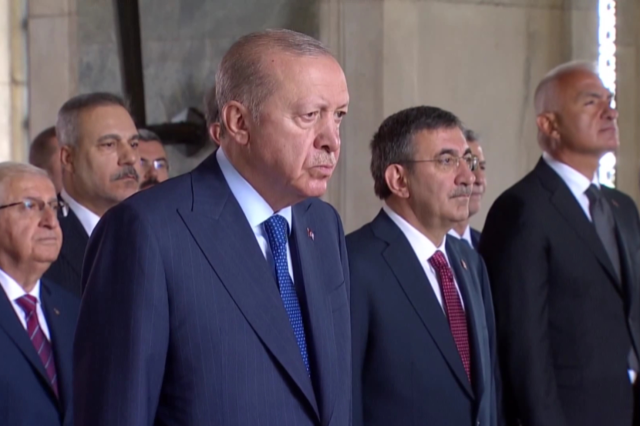 Cumhurbaşkanı Erdoğan ve devlet erkanı Anıtkabir'de! Atatürk'ün huzurunda Netanyahu'ya mesaj