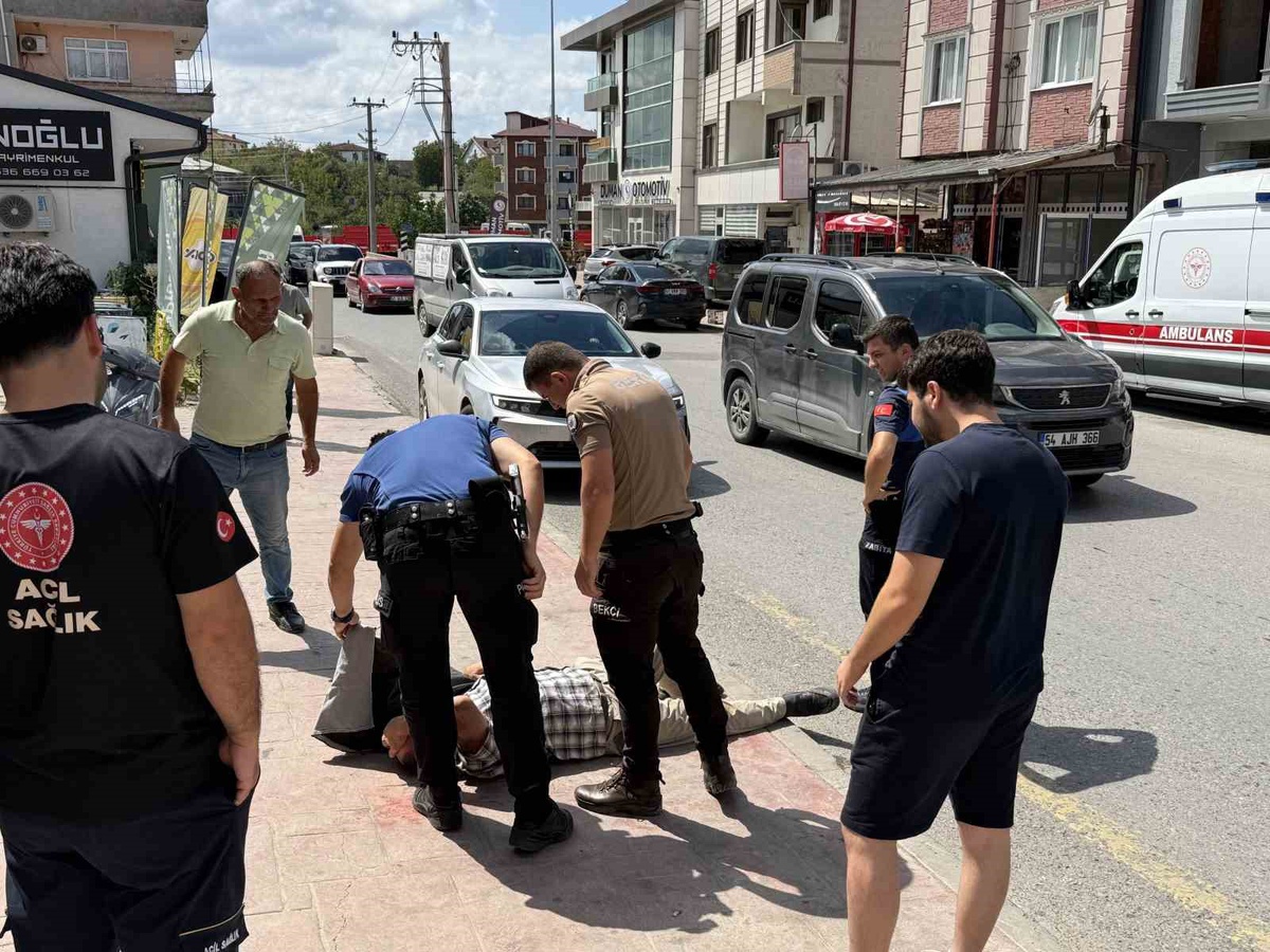 Kaldırımda Yatan Adam Direndi