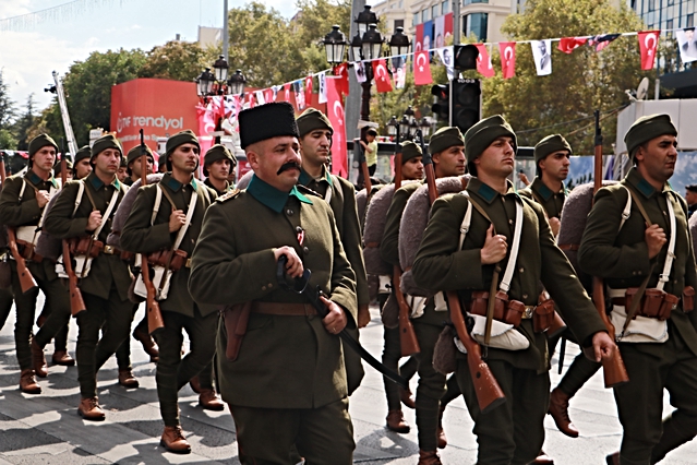 Ankara'da Zafer Bayramı Korteji Düzenlendi