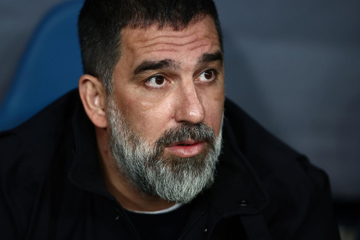 Arda Turan'ı çıldırtan hakem! Dünya futbolunun efsanesini hedef aldı