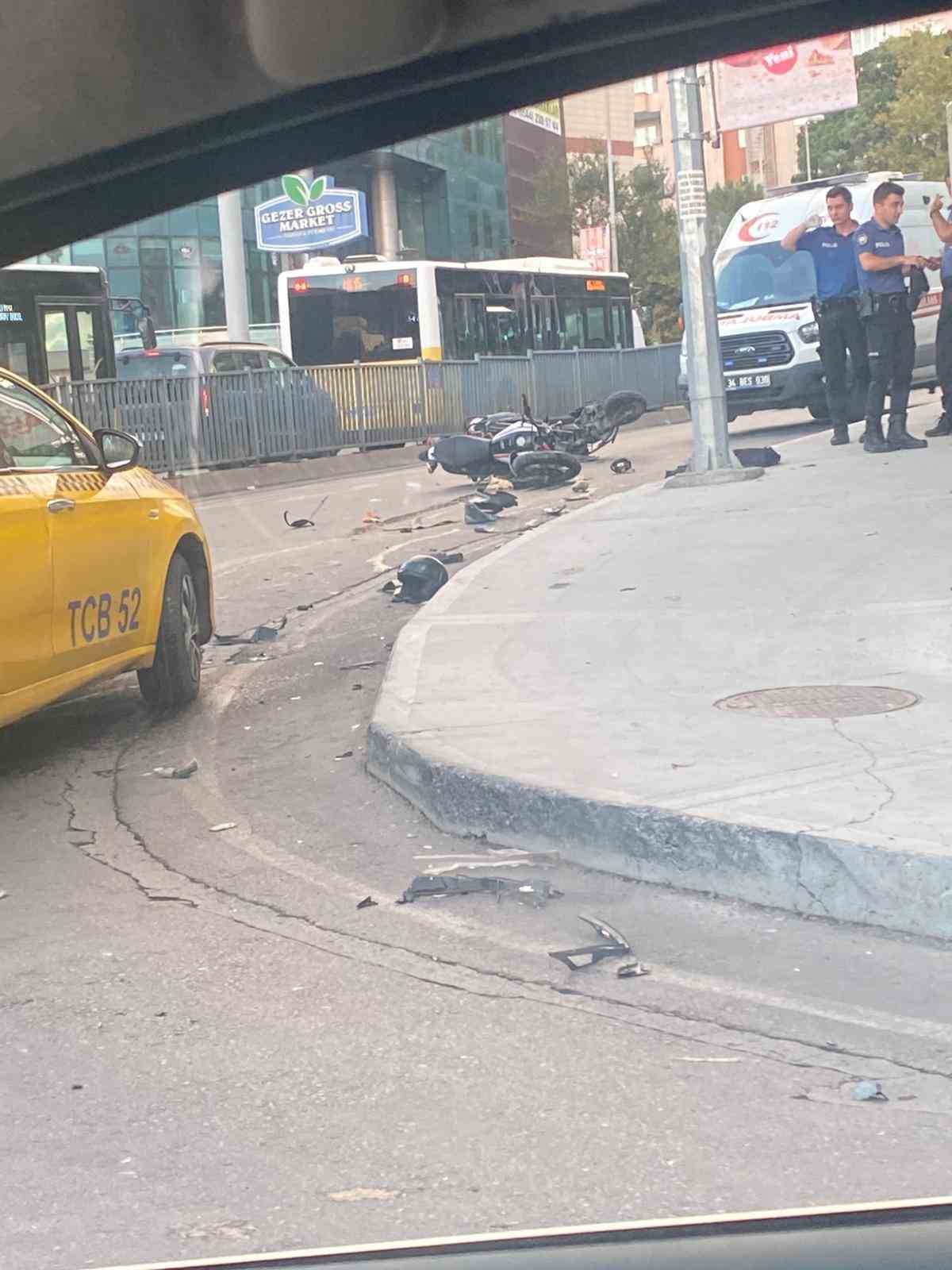 Başakşehir'de Motosiklet Kazası: 1 Ölü, 1 Yaralı