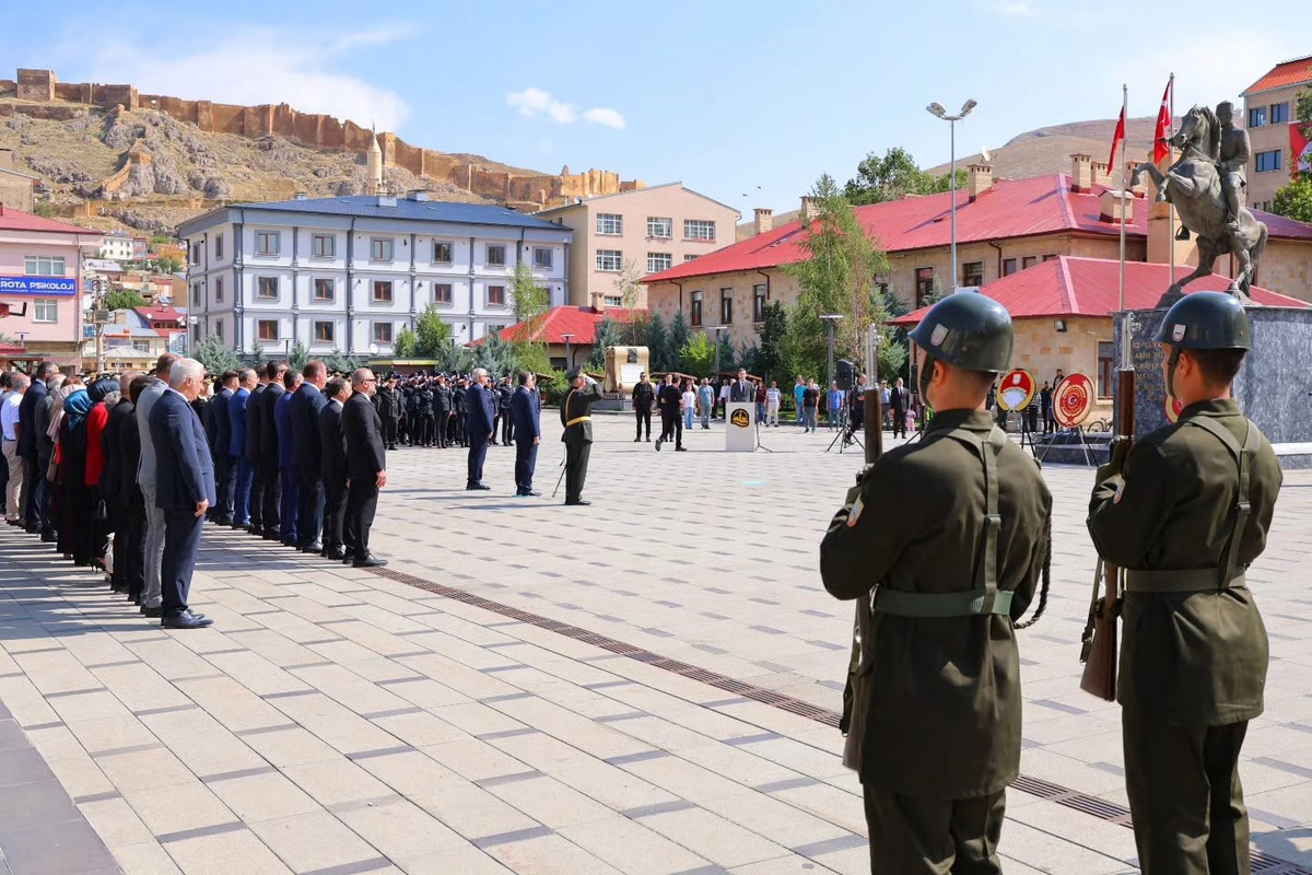 Bayburt'ta 30 Ağustos Zafer Bayramı Törenle Kutlandı