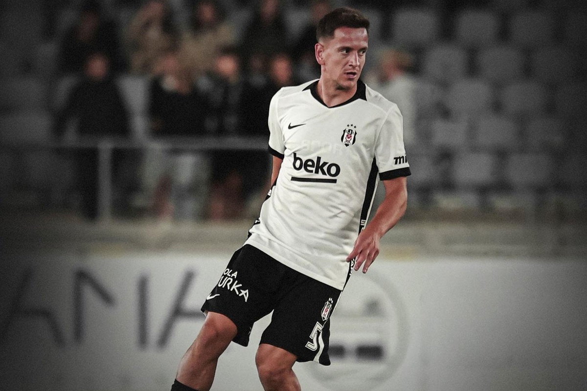 Beşiktaş\'ta Amir Hadziahmetovic ile yollar ayrıldı