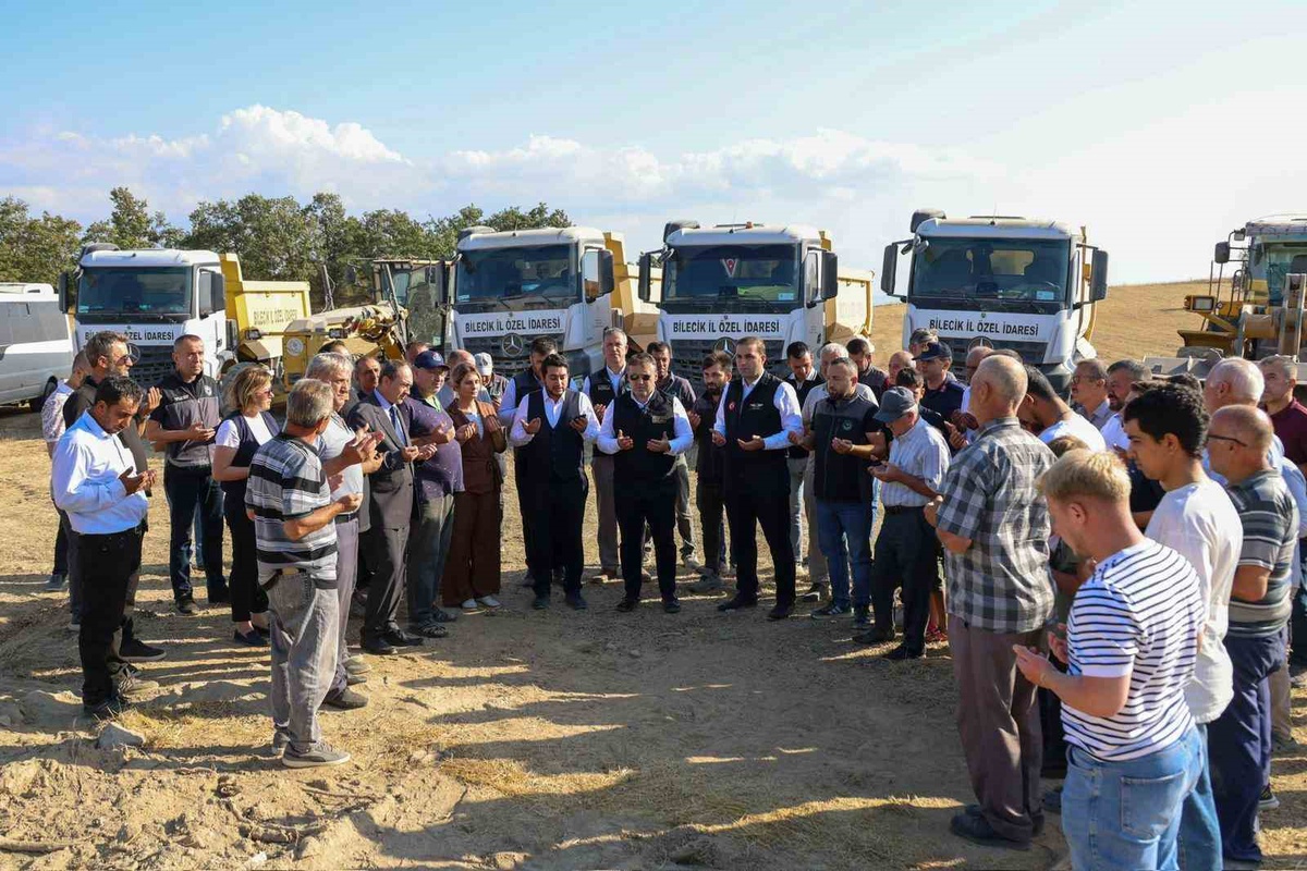 Osmaneli’nde Grup Köy Yolu Çalışmaları Tamamlandı