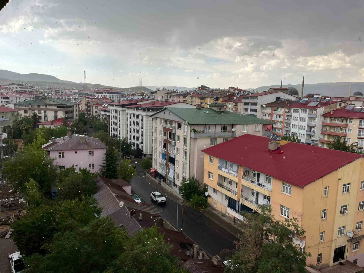 Bingöl'de Kısa Süreli Sağanak Yağış