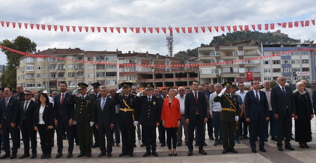 Zafer Bayramı Törenleri Boyabat ve Ayancık'ta Kutlandı