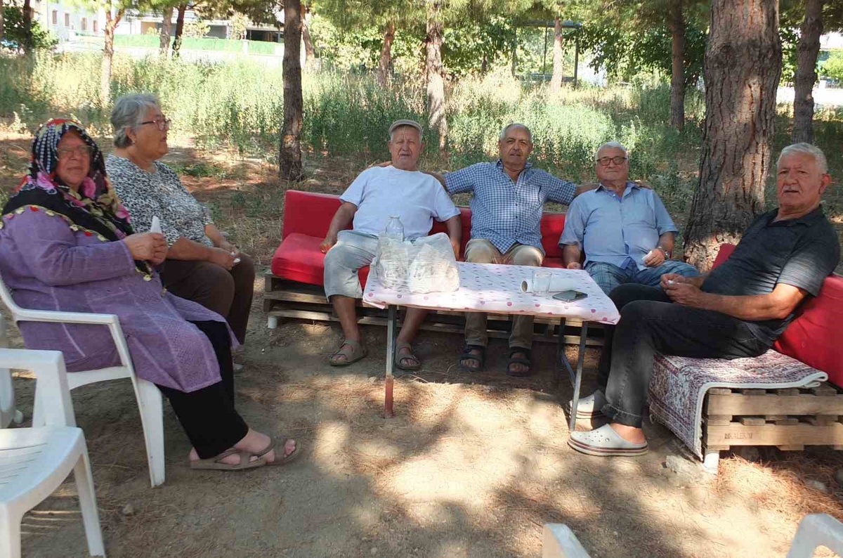 Burhaniye'de Lokma Hayrı Devam Ediyor