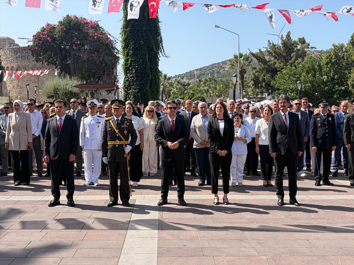 Çeşme\'de 30 Ağustos Zafer Bayramı Coşkuyla Kutlandı