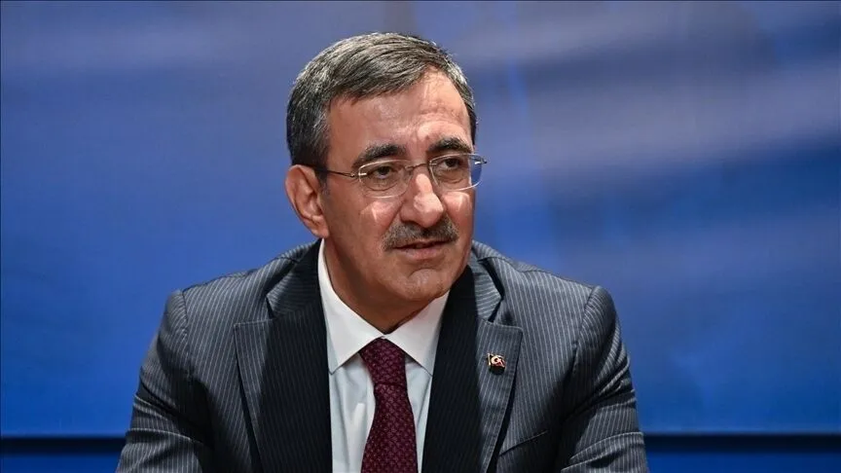 Girne'de Yolcu Gemisi Alabora Oldu