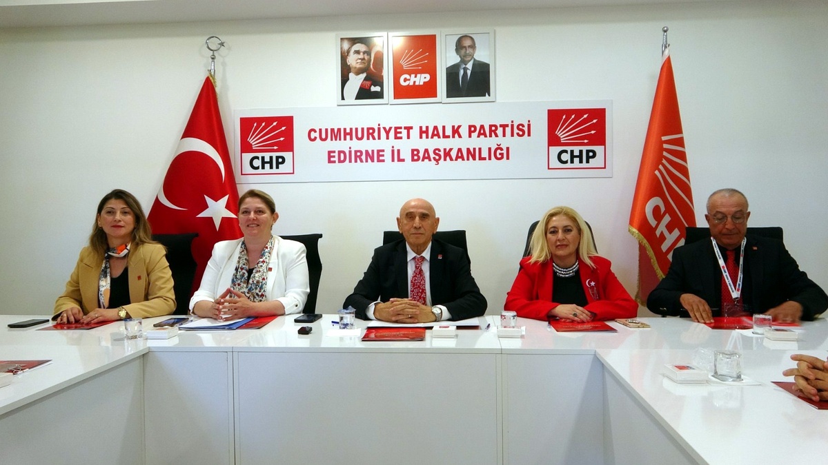 Kaya'dan Parti Değiştirenlere Sert Eleştiri