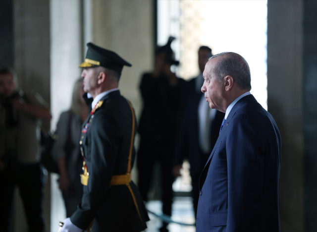 Cumhurbaşkanı Erdoğan ve devlet erkanı Anıtkabir'de! Atatürk'ün huzurunda Netanyahu'ya mesaj