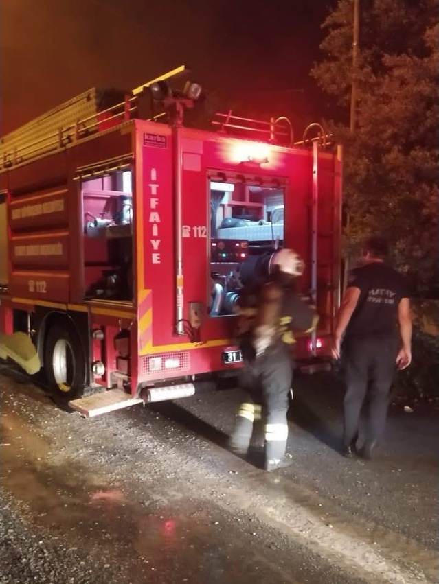 Dörtyol'da Yangında 3 Kişi Kurtarıldı