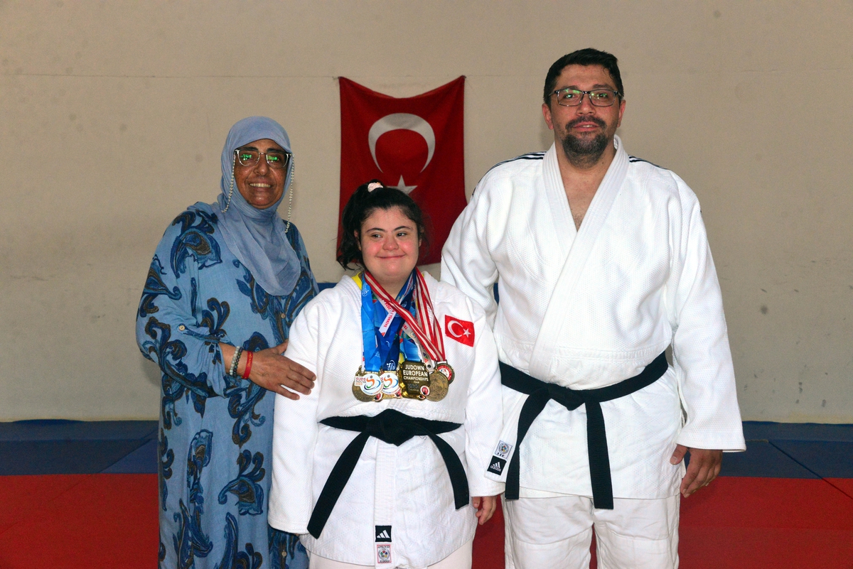 Zeynep Sude Bilginer Dünya Şampiyonu
