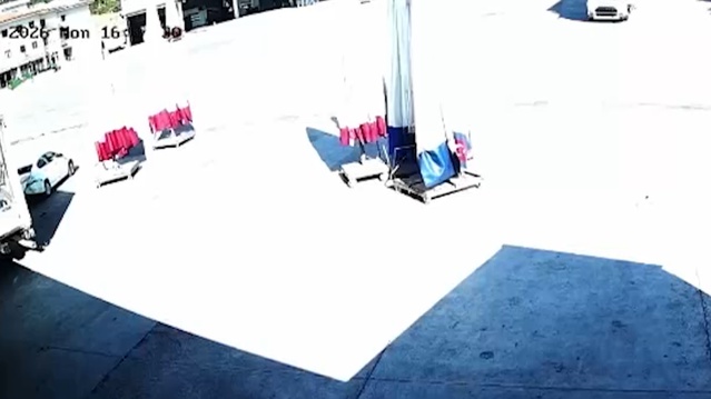 Amasya'da Kontrolsüz Otomobil Kamyonete Çarptı