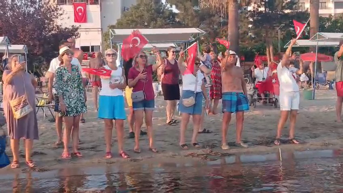 Erdek'te Zafer Bayramı Coşkusu