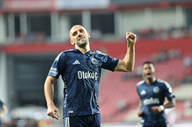 Fenerbahçe, <a class='keyword-sd' href='/besiktas/' title='Beşiktaş'>Beşiktaş</a> derbisi öncesi vitesi 5'e taktı