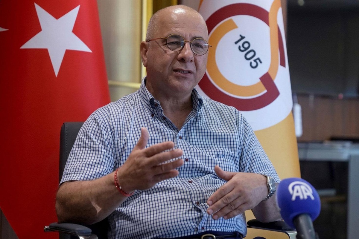 Galatasaray Yönetim Kurulu Üyesi Bora Bahçetepe\'ye araba çarptı