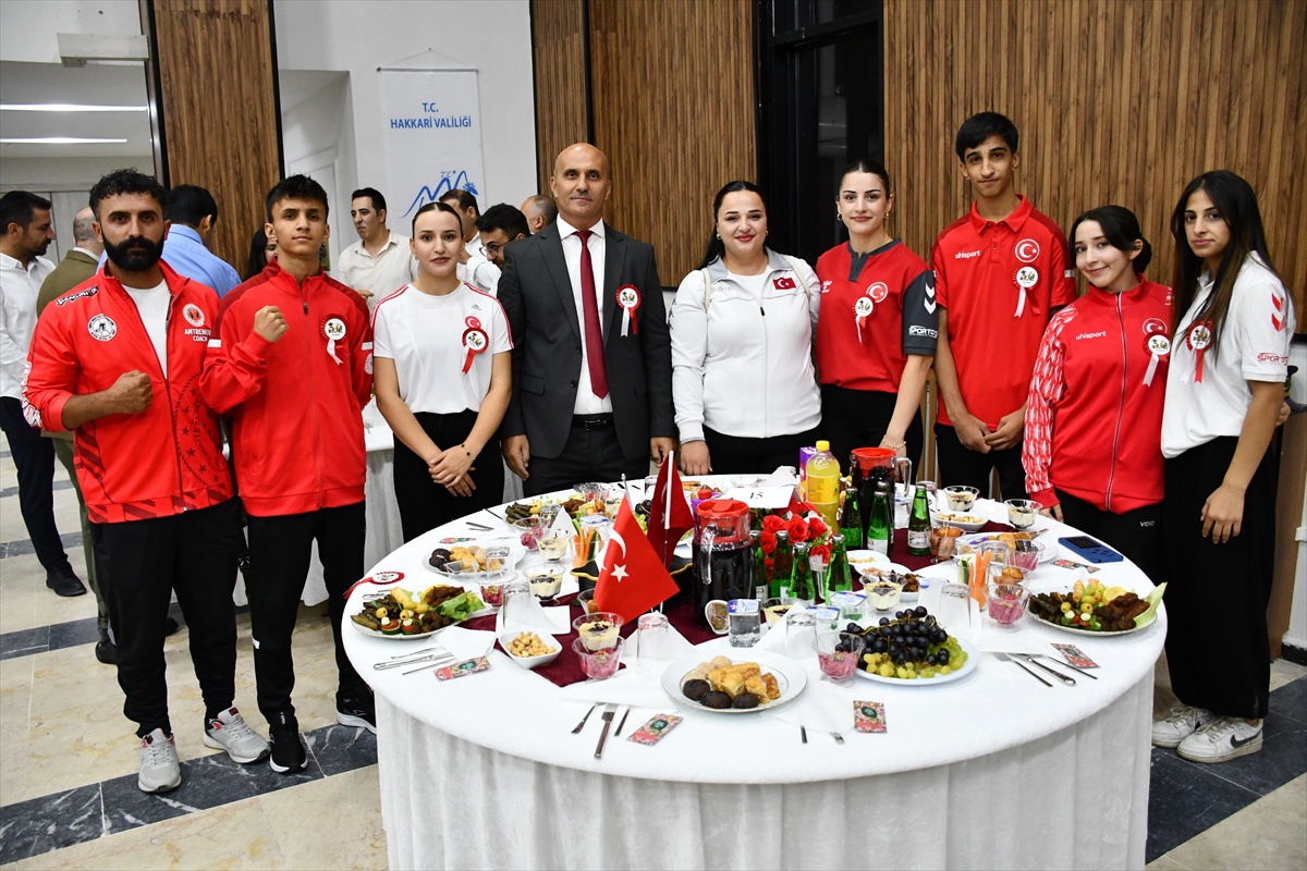 Hakkari\'de 30 Ağustos Zafer Bayramı Resepsiyonu