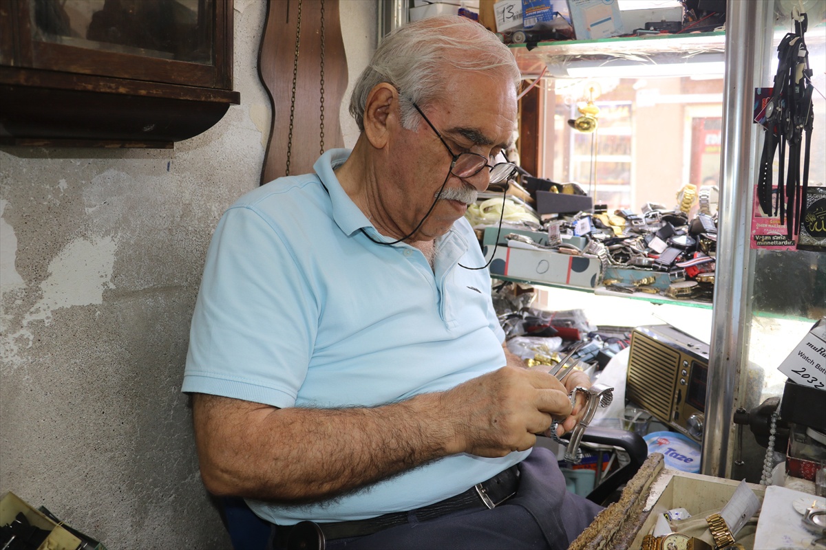 Saatçi İsmail Isınır: 51 Yılın Hikayesi