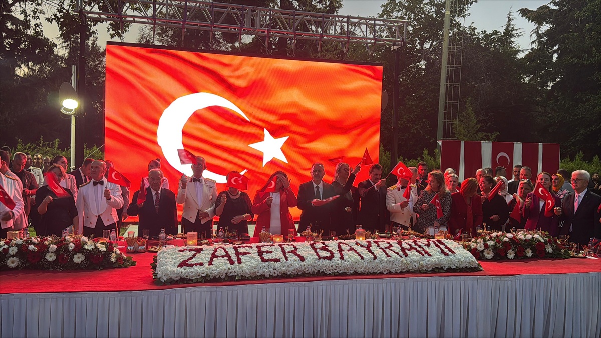 İzmir'de 30 Ağustos Zafer Bayramı Resepsiyonu