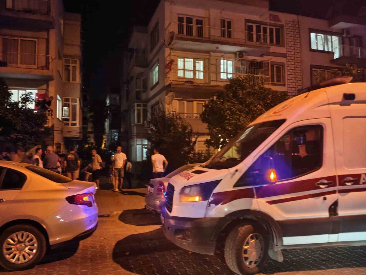 Emekli Öğretmen Çatıdan Düşerek Hayatını Kaybetti