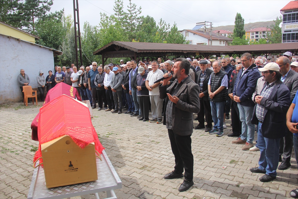 Gurbetçi Çiftin Cenazesi Zara'da Defnedildi