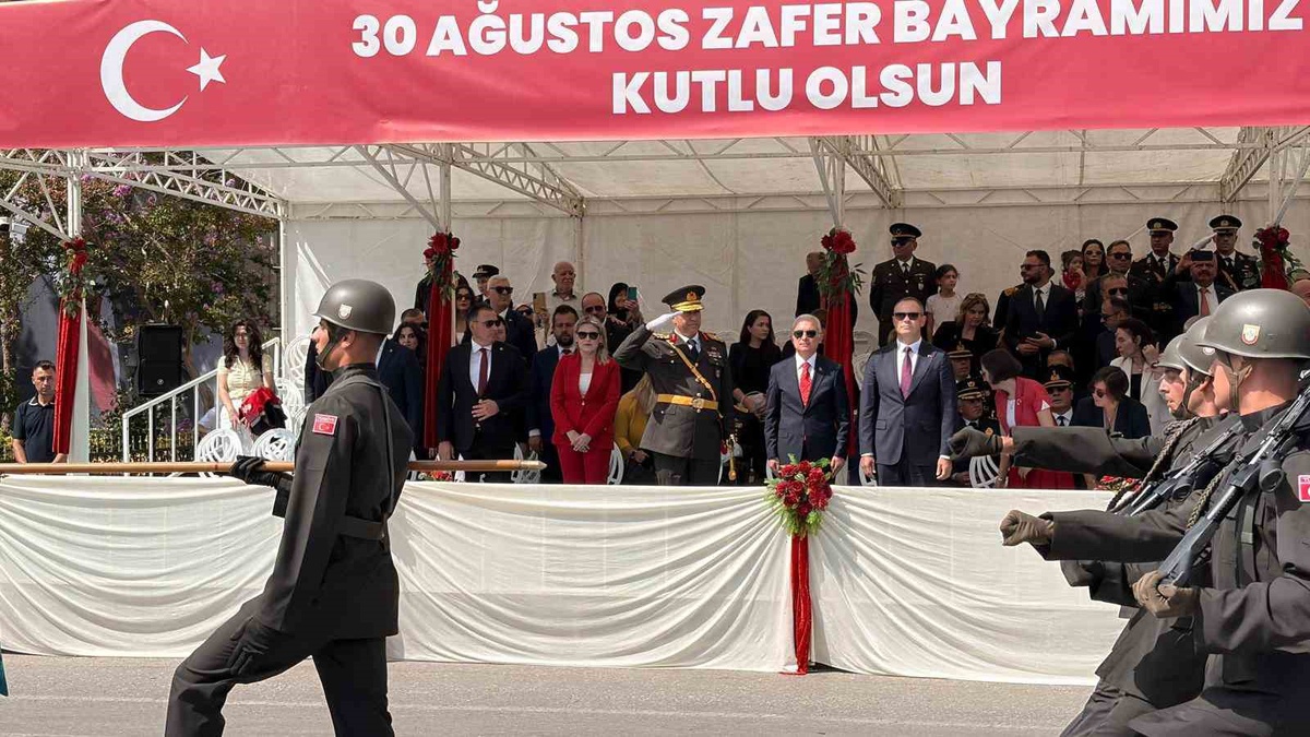 Kırklareli'nde 30 Ağustos Zafer Bayramı coşkuyla kutlandı