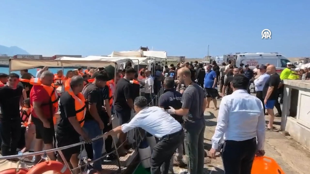 KKTC'nin Girne açıklarında 267 kişiyi taşıyan yolcu gemisi battı