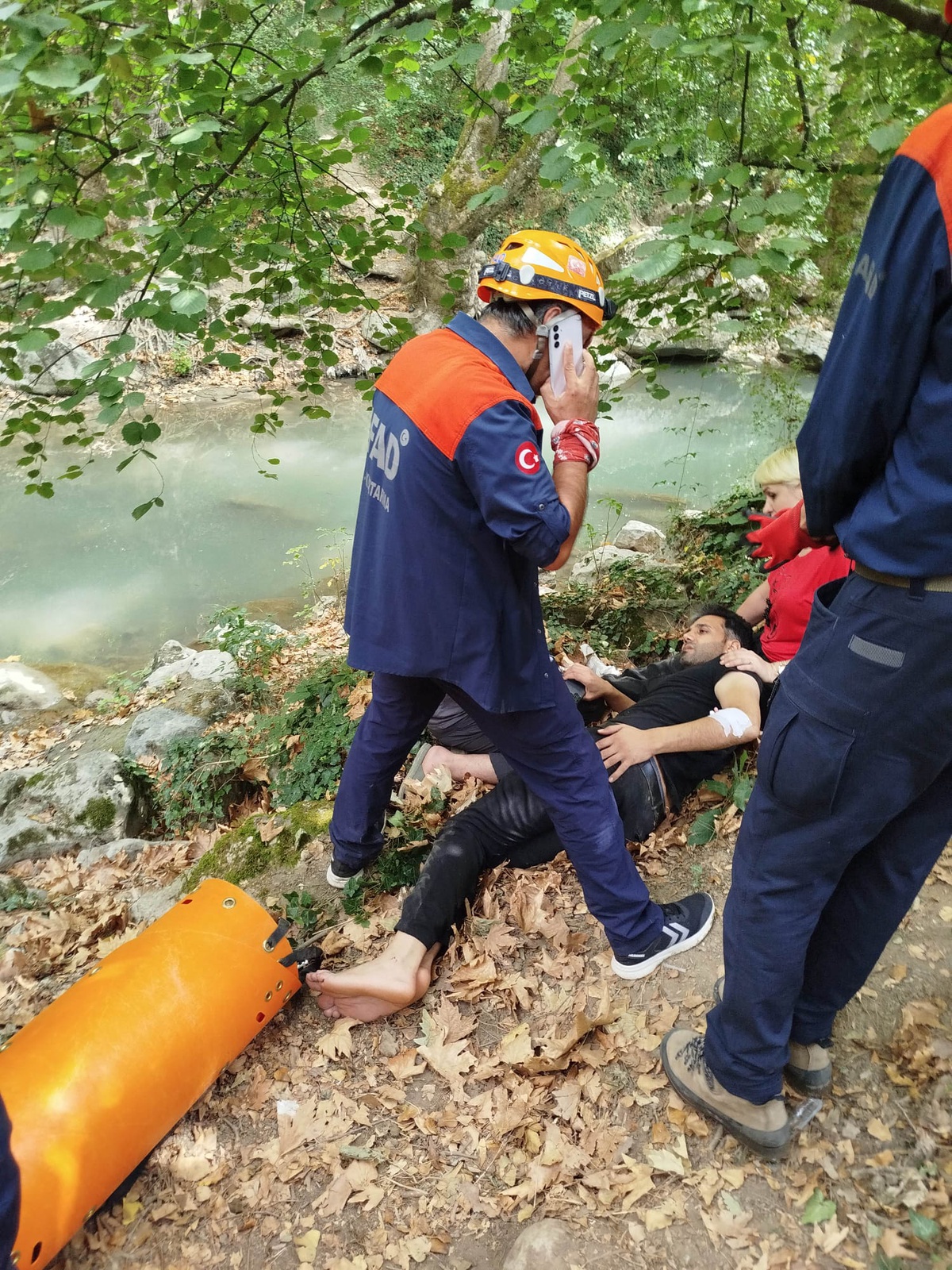 Bursa'da Yürüyüş Yaparken Düşen Adam Kurtarıldı
