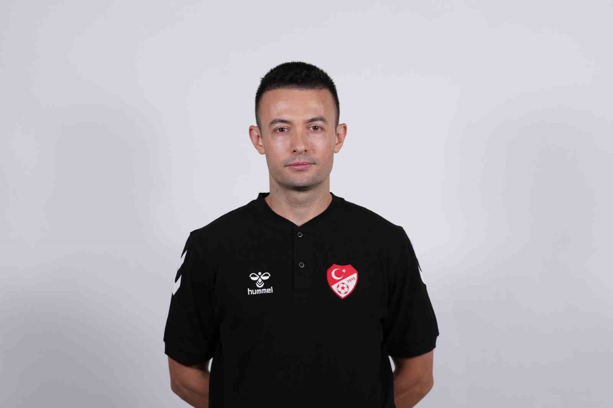 FIFA Hakemleri Finalde