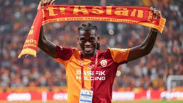<a class='keyword-sd' href='/rafael-leao/' title='Rafael Leao'>Rafael Leao</a> transferi resmen bitti! Galatasaray maliyeti KAP’a bildirdi