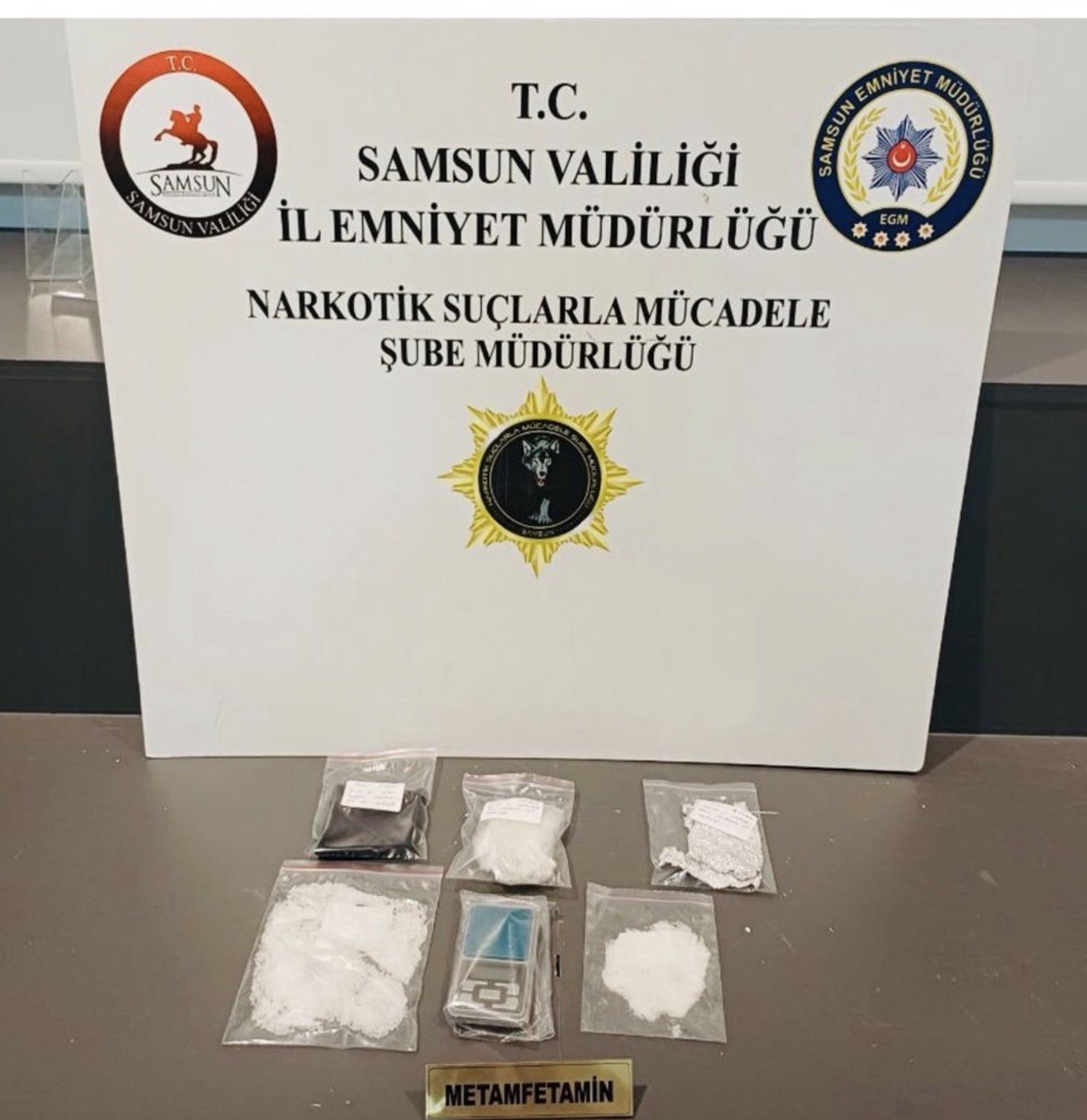 Samsun'da Uyuşturucu Operasyonu: 16 Bin Ecza Ele Geçirildi