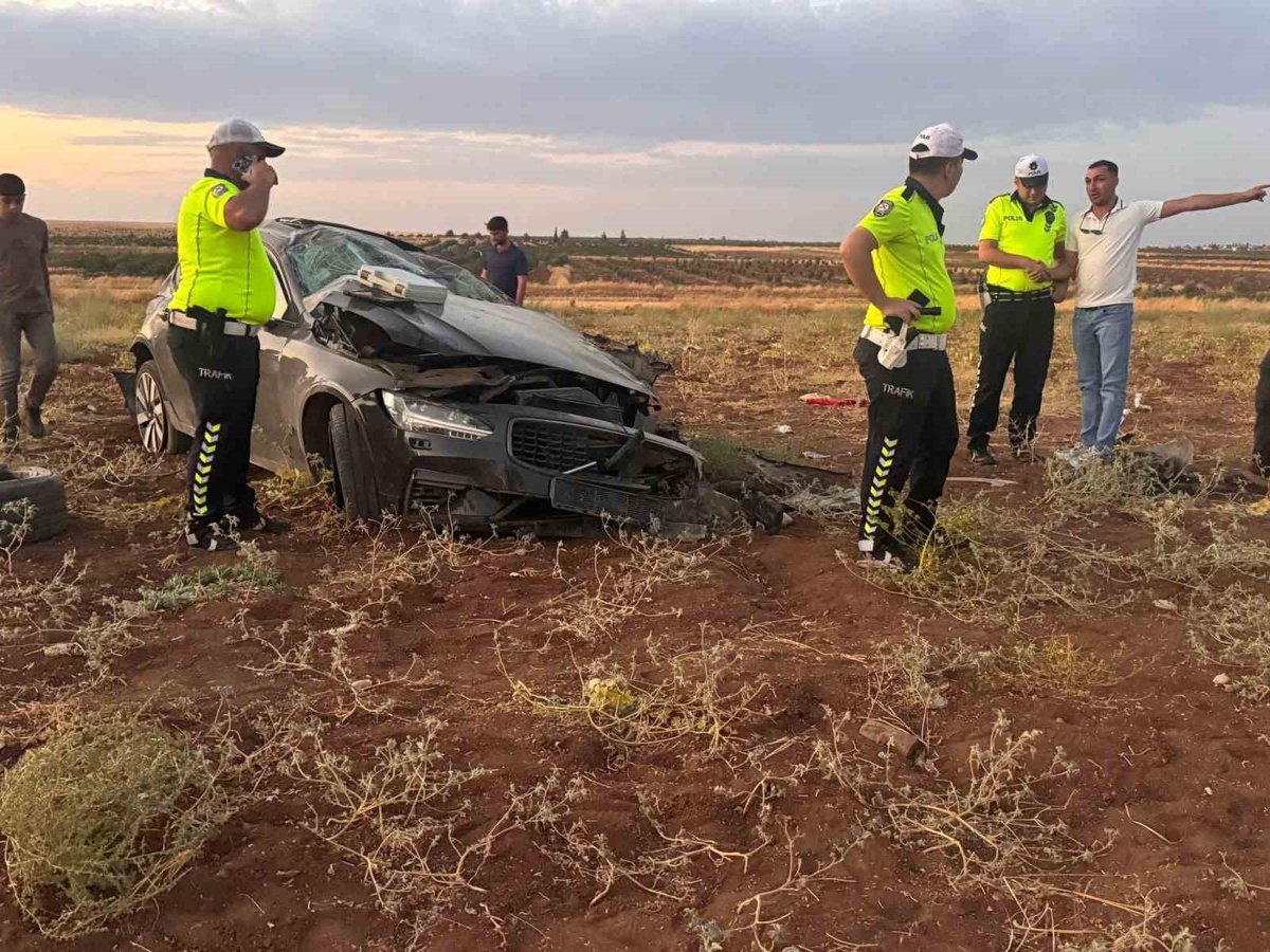 Suruç'ta otomobil devrildi: 9 yaralı