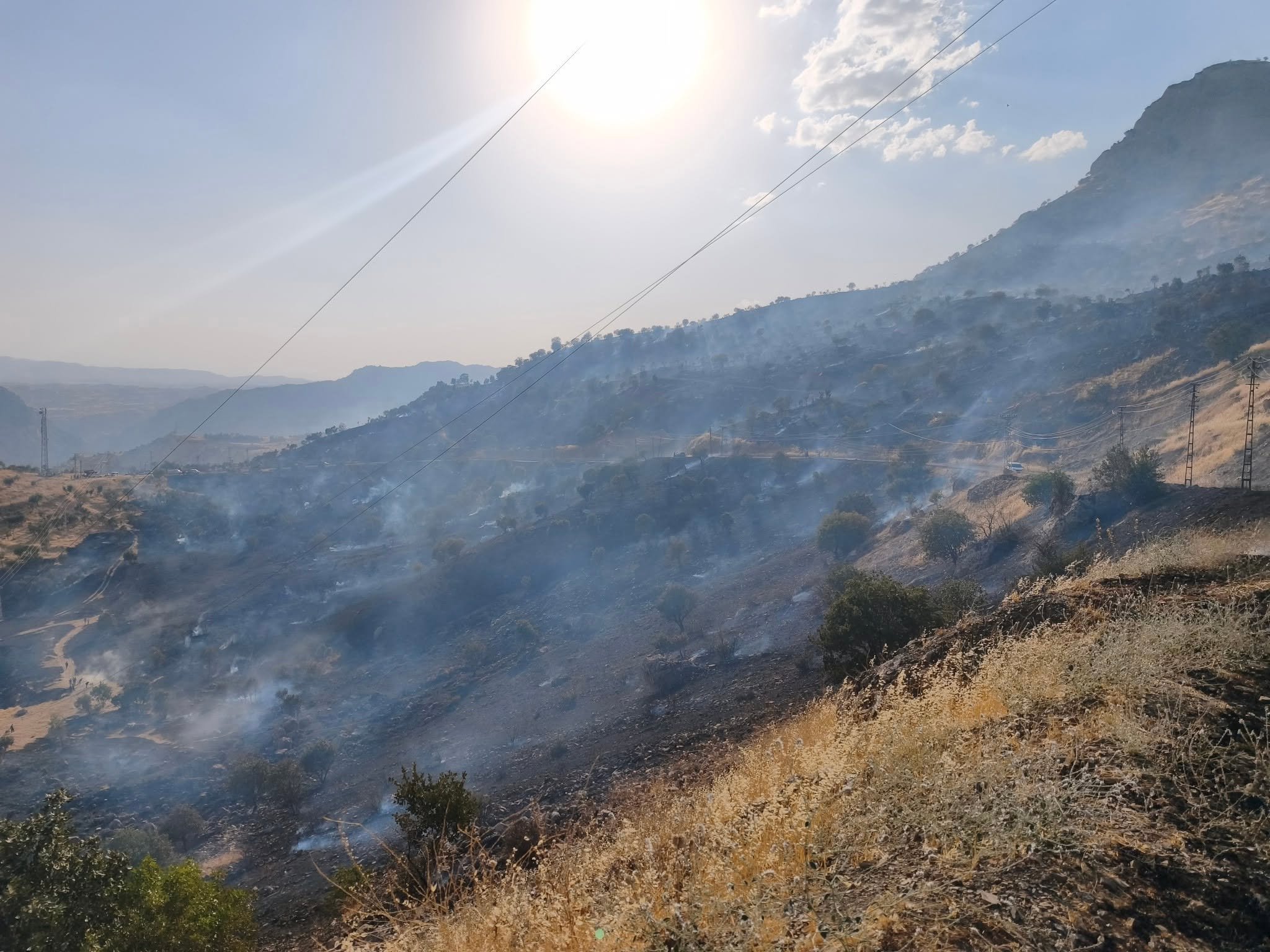 Silopi'de Yangın: 4 Kişi Dumandan Etkilendi