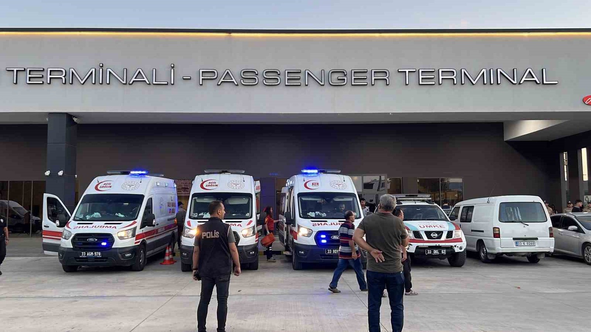 Girne'deki Feribot Kazası: Ailelerin Endişeli Bekleyişi