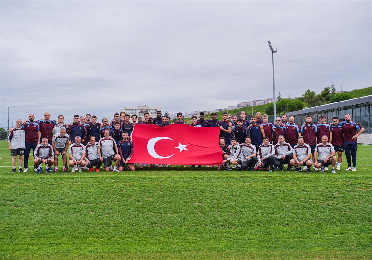 Trabzonspor'dan Zafer Bayramı Kutlaması
